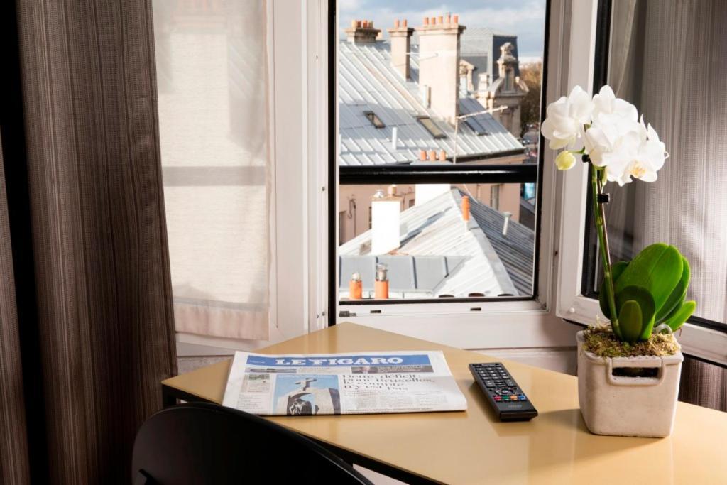 A L'Hotel Des Roys Versailles Exterior photo