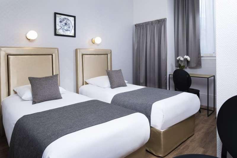 A L'Hotel Des Roys Versailles Room photo