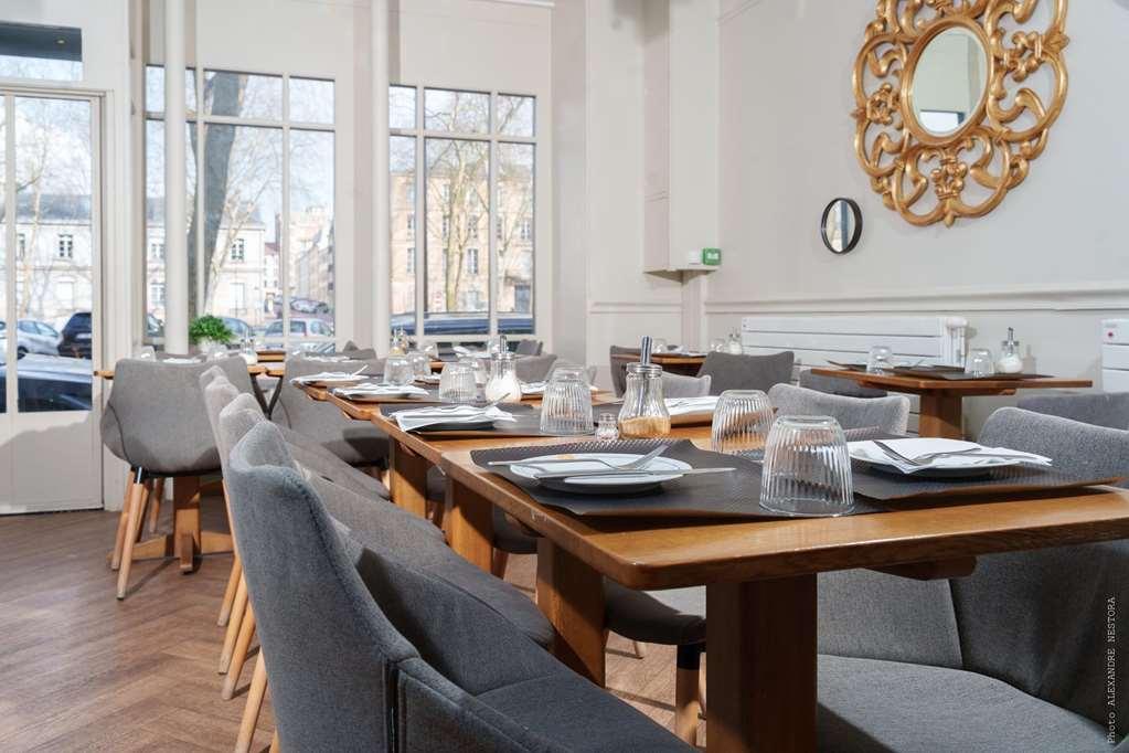 A L'Hotel Des Roys Versailles Restaurant photo